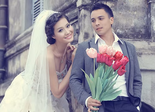 Đám cưới hạnh phúc của cầu thủ Quốc Hưng và người mẫu Lan Phương.