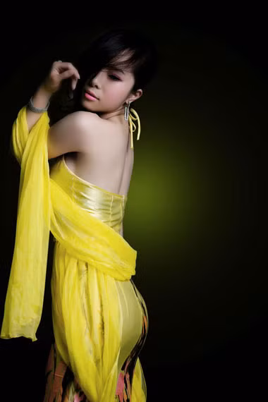 Quỳnh Nga lâu nay ít xuất hiện trên báo chí. Quỳnh Nga lâu nay ít xuất hiện trên báo chí.