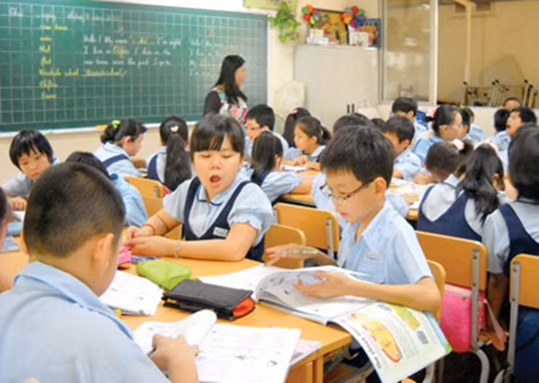 Thầy giáo 30 năm tuổi nghề nói sự thật về quyền chọn lựa lãnh đạo của giáo viên ảnh 1