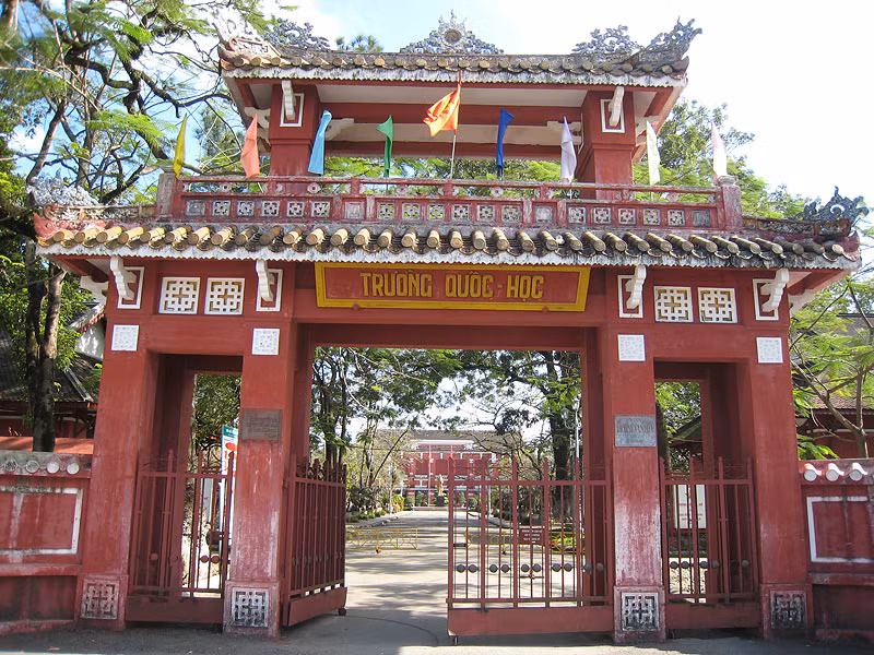 Hiện nay, trường được chính phủ Việt Nam chọn để xây dựng thành một trong ba trường phổ thông trung học chất lượng cao của Việt Nam Hiện nay, trường được chính phủ Việt Nam chọn để xây dựng thành một trong ba trường phổ thông trung học chất lượng cao của Việt Nam