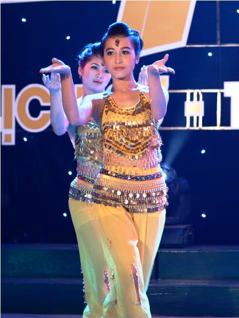 Chương trình giao lưu các thế hệ sinh viên “Đại học Mỏ Địa chất, 45 năm lịch sử - tự hào – phát triển”