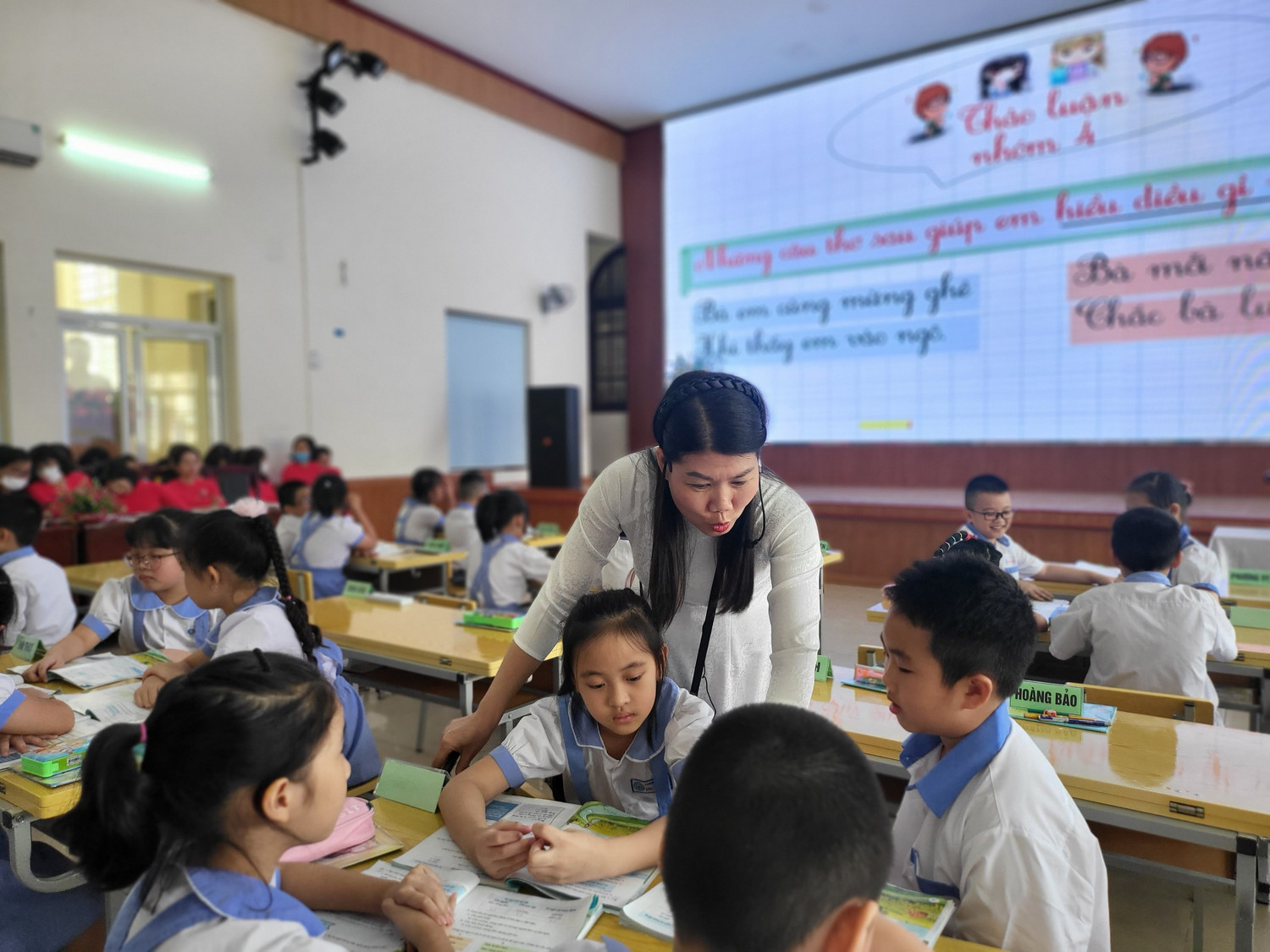Còn khoảng 3 tháng nữa mới kết thúc năm học 2022-2023 nhưng phụ huynh đã nóng lòng chuyện chọn trường, chọn lớp. (Ảnh minh họa: Diệu Anh)
