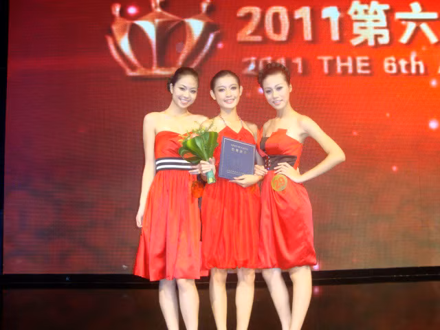 3 thí sinh Việt Nam tham dự cuộc thi:Hằng Nga, Huyền My, Yến My (từ trái sang). 3 thí sinh Việt Nam tham dự cuộc thi:Hằng Nga, Huyền My, Yến My (từ trái sang).