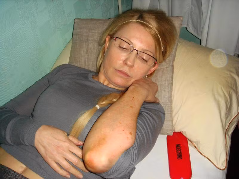 Luật sư của bà Tymoshenko cáo buộc bà đã bị đối xử bạo lực trong buồng giam