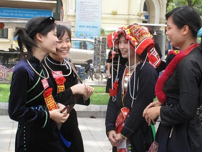 Sinh viên là người dân tộc thiểu số sẽ được hỗ trợ chi phí học tập. Sinh viên là người dân tộc thiểu số sẽ được hỗ trợ chi phí học tập.