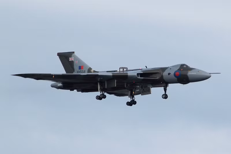 Quá trình khôi phục hoạt động của chiếc Vulcan XH558 đã tiêu tốn rất nhiều thời gian và công sức của các kỹ thuật viên thuộc công ty Vulcan Operating Company.