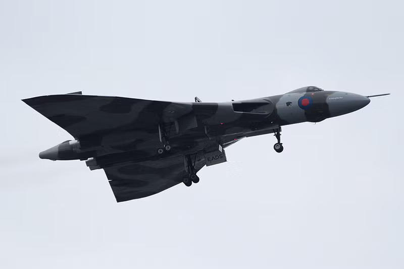 Việc phục chế Vulcan XH558 chủ yếu là giải quyết vấn đề rỉ sét, sửa chữa, khôi phục và thay thế động cơ cho máy bay.
