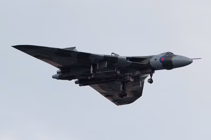 Avro Vulcan XH558 là chiếc oanh tạc cơ duy nhất còn hoạt động đến ngày nay kể từ sau khi loại máy bay ném bom này được cho nghỉ hưu vào năm 1984.