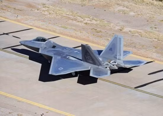 Máy bay chiến đấu tàng hình F-22 Raptor Không quân Mỹ Máy bay chiến đấu tàng hình F-22 Raptor Không quân Mỹ