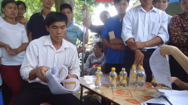 Hàng trăm giáo viên lo lắng vì có nguy cơ thất nghiệp Hàng trăm giáo viên lo lắng vì có nguy cơ thất nghiệp