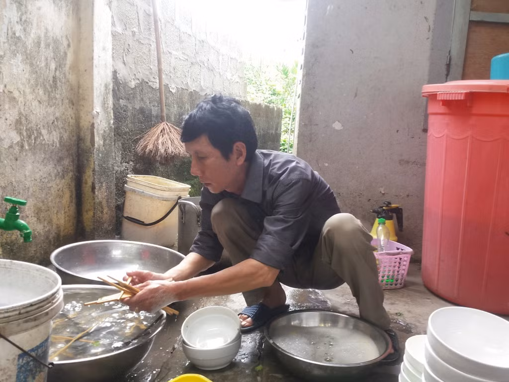 Đời thường của cựu binh Gạc Ma Trần Thiên Phụng. Ảnh: Trị Quảng Đời thường của cựu binh Gạc Ma Trần Thiên Phụng. Ảnh: Trị Quảng