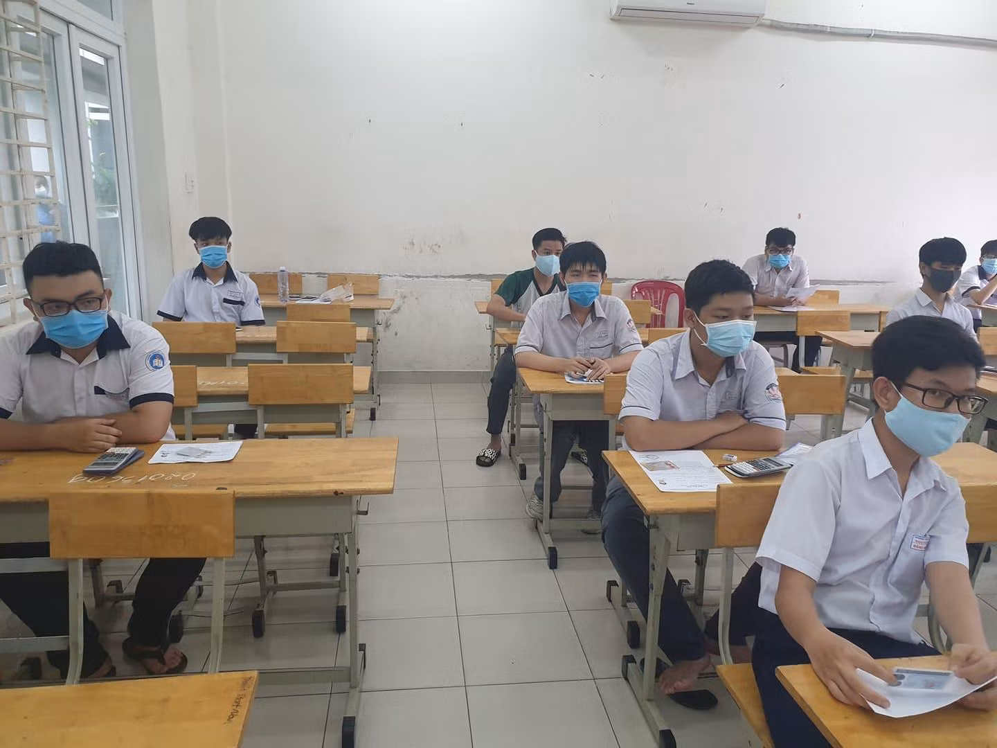Học sinh Thành phố Hồ Chí Minh trong một kỳ thi tốt nghiệp trung học phổ thông (ảnh: P.L)