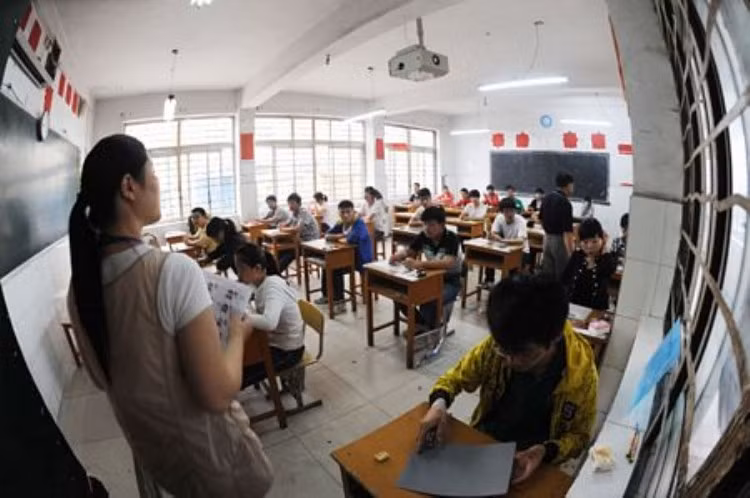 Quang cảnh một phòng thi ở tỉnh An Huy. (Ảnh: Dantri)
