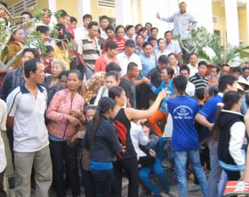 Đánh cờ bạc tỷ: Tuyên án, người nhà ngất lịm, Tin tức trong ngày, quan danh co bac ty, sau leo, quan tinh danh co, choi co tuong, quan chuc danh co tien ty, quan chuc soc trang, xet xe, bao, tin tuc, tin hot, tin hay
