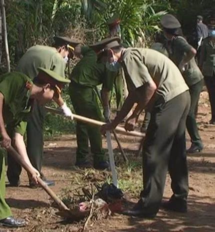 Dùng tà đạo lừa đảo người dân vùng “bệnh lạ”, Tin tức trong ngày, benh la quang ngai, benh la, cong an huyen ba to, ta dao, nguoi mac benh la, bao, tin tuc, tin hot, tin hay