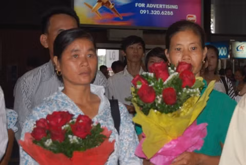 Mòn mỏi mong ngóng người thân
