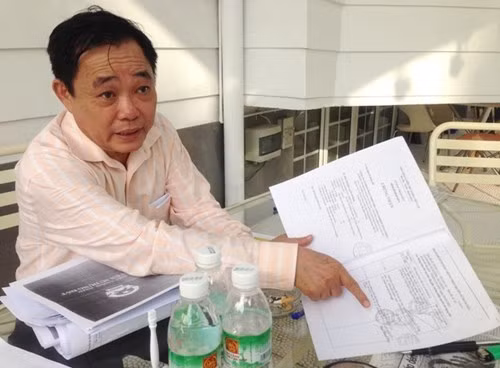 Ông Huỳnh Uy Dũng trình bày thông tin liên quan đến việc gửi đơn tố cáo tới (ảnh nguồn Lao Động) Ông Huỳnh Uy Dũng trình bày thông tin liên quan đến việc gửi đơn tố cáo tới (ảnh nguồn Lao Động)