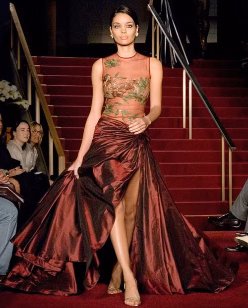 Bộ váy nguyên bản của Ellie Saab
