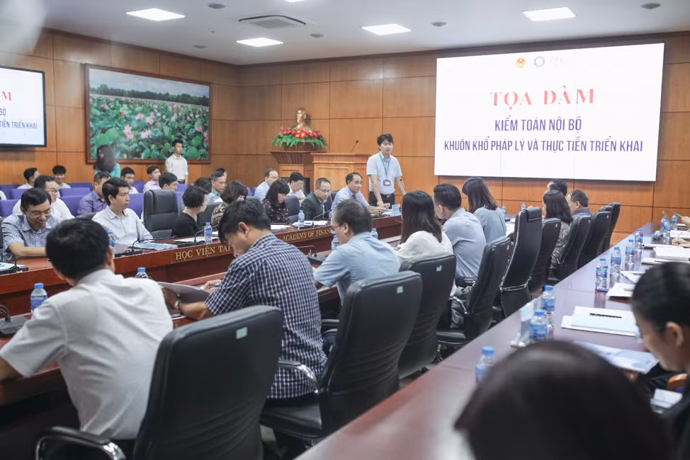 Tọa đàm chuyên sâu về Kiểm toán nội bộ diễn ra tại Học viện Tài chính. (Ảnh: Tác giả cung cấp) Tọa đàm chuyên sâu về Kiểm toán nội bộ diễn ra tại Học viện Tài chính. (Ảnh: Tác giả cung cấp)