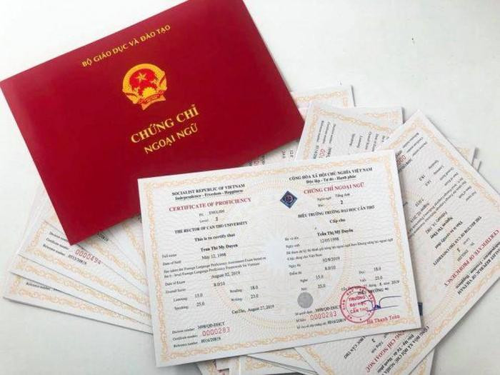 Nếu bắt buộc phải có chứng chỉ ngoại ngữ mới cấp bằng tốt nghiệp là một thứ tư duy ngược- mang nặng văn hóa hành chính quan liêu bằng cấp (ảnh minh họa, nguồn: Báo Giáo dục và Thời đại)