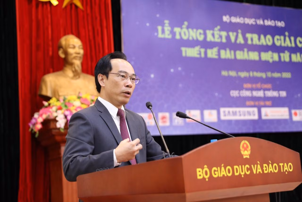 Thứ trưởng Hoàng Minh Sơn phát biểu tại buổi lễ. Ảnh: Cục Công nghệ Thông tin (Bộ Giáo dục và Đào tạo) Thứ trưởng Hoàng Minh Sơn phát biểu tại buổi lễ. Ảnh: Cục Công nghệ Thông tin (Bộ Giáo dục và Đào tạo)