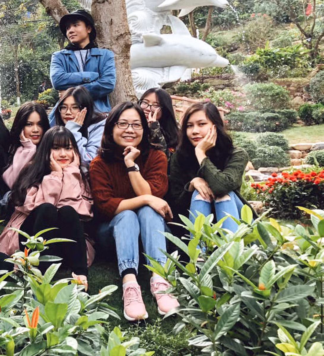 Mọi giá trị giáo dục đều nằm trên nền tảng yêu thương và tôn trọng hạnh phúc của học sinh. Ảnh: HNT.