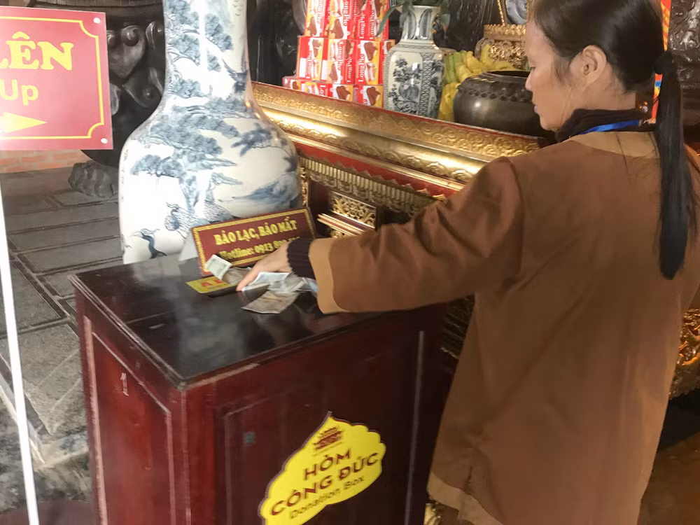 Chùa Bái Đính mới do đại gia Xuân Trường xây dựng có vô số hòm công đức khắp nơi. Ảnh: Tùng Dương. Chùa Bái Đính mới do đại gia Xuân Trường xây dựng có vô số hòm công đức khắp nơi. Ảnh: Tùng Dương.