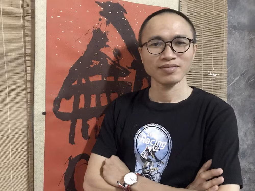 Tiến sĩ Phạm Văn Tuấn - Chuyên gia nghiên cứu Phật giáo (Viện Nghiên cứu Hán Nôm). Ảnh: Tùng Dương.