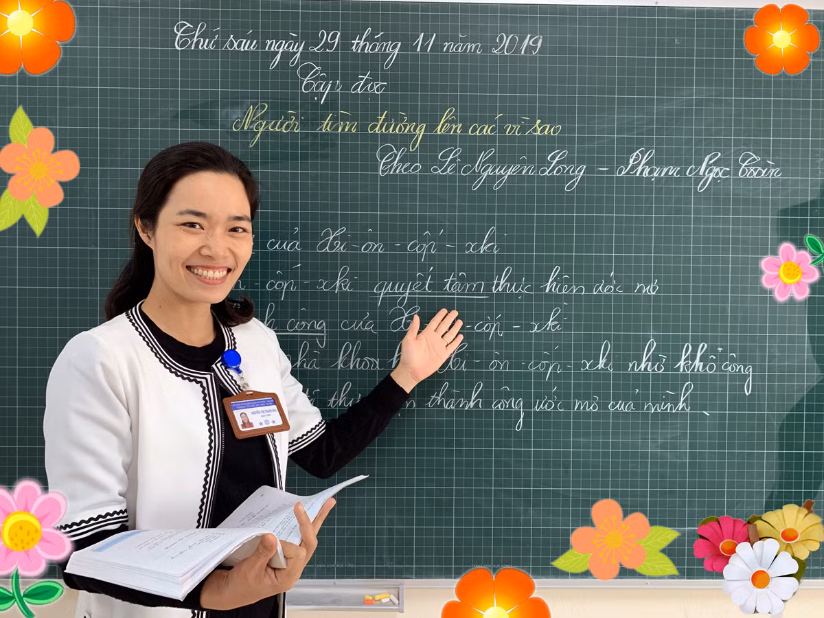 Cô Nguyễn Thị Thanh Hoa: Tôi nghĩ các con cứ phải thoải mái vui vẻ thì sẽ học được tốt, muốn các con thoải mái vui vẻ thì mình phải làm tốt công tác chủ nhiệm. Ảnh: Tùng Dương.