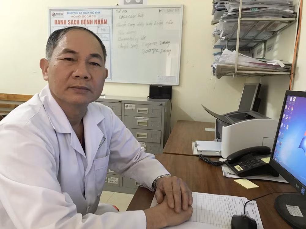 Bác sĩ Tạ Văn Thành - Phó giám đốc Bệnh viện đa khoa huyện Phú Bình, tỉnh Thái Nguyên. Ảnh: Tùng Dương.