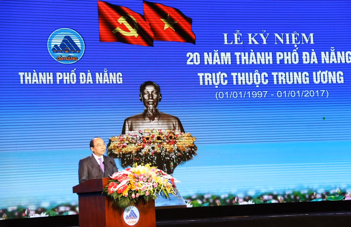 Thủ tướng Nguyễn Xuân Phúc yêu cầu Đà Nẵng được tự mãn với vị trí hiện tại mà phải nghĩ lớn hơn, vươn tầm quốc tế. Ảnh: K.H Thủ tướng Nguyễn Xuân Phúc yêu cầu Đà Nẵng được tự mãn với vị trí hiện tại mà phải nghĩ lớn hơn, vươn tầm quốc tế. Ảnh: K.H