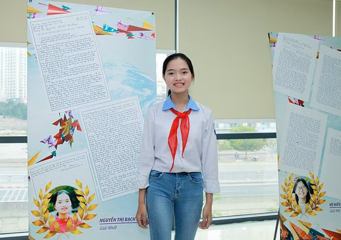 Vượt qua nhiều học sinh khắp thế giới, bức thư mượn hình ảnh ông già Noel của Nguyễn Thị Bạch Dương xuất sắc đoạt huy chương đồng. (Ảnh: CTV) Vượt qua nhiều học sinh khắp thế giới, bức thư mượn hình ảnh ông già Noel của Nguyễn Thị Bạch Dương xuất sắc đoạt huy chương đồng. (Ảnh: CTV)