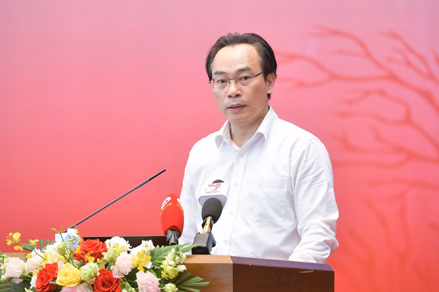 Thứ trưởng Bộ Giáo dục và Đào tạo Hoàng Minh Sơn phát biểu tại hội thảo