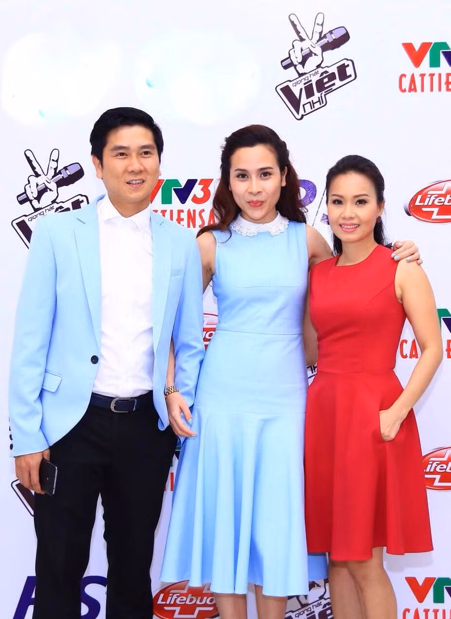 3 vị giám khảo của chương trình Giọng hát Việt nhí năm nay là Hồ Hoài Anh, Lưu Hương Giang và Cẩm Ly. 3 vị giám khảo của chương trình Giọng hát Việt nhí năm nay là Hồ Hoài Anh, Lưu Hương Giang và Cẩm Ly.
