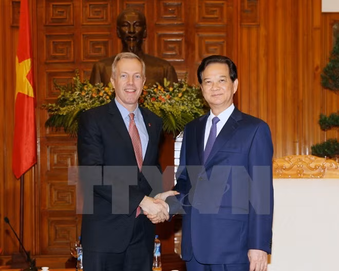 Thủ tướng Nguyễn Tấn Dũng tiếp đại sứ Ted Osius. (Ảnh: TTXVN) Thủ tướng Nguyễn Tấn Dũng tiếp đại sứ Ted Osius. (Ảnh: TTXVN)
