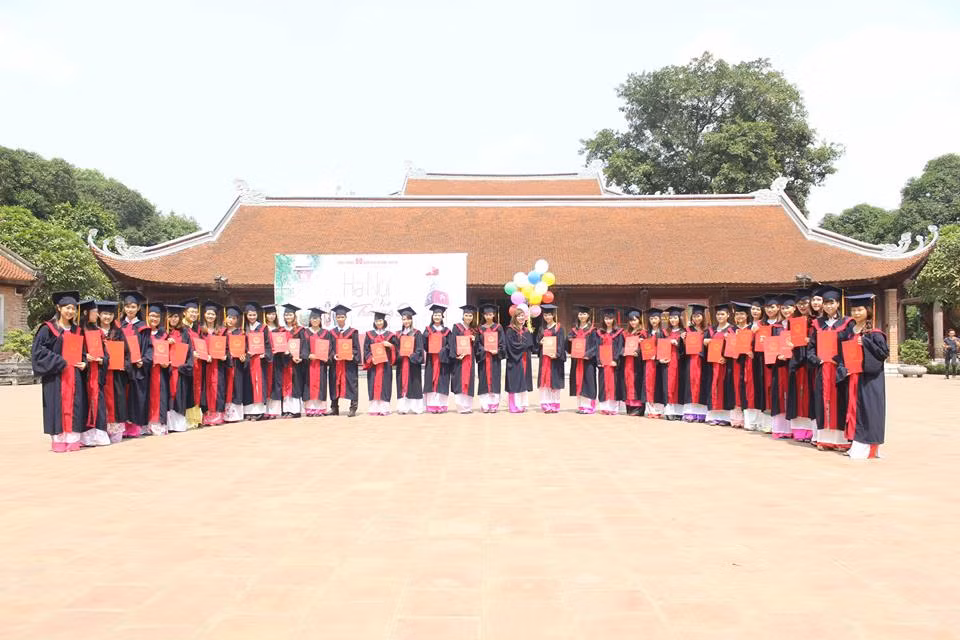 Cử nhân Sư phạm Địa lý trường Đại học Sư phạm Hà Nội niên khóa 2011 – 2015 (Ảnh: Bùi Mai)