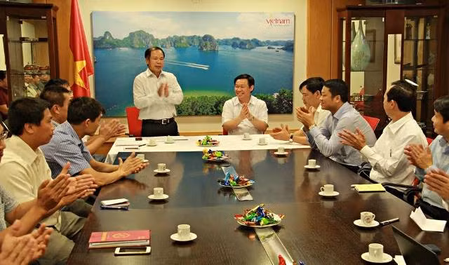 Trưởng Ban Kinh tế Trung ương chào xã giao nguyên Tổng thống Israel ảnh 3 Trưởng Ban Kinh tế Trung ương chào xã giao nguyên Tổng thống Israel ảnh 3