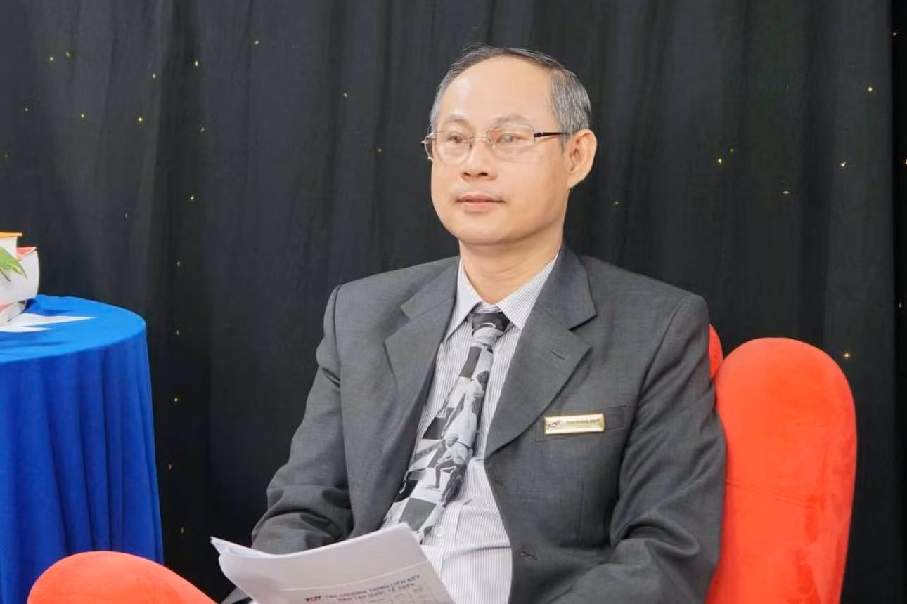 dinh hoang bach2_n.jpg
