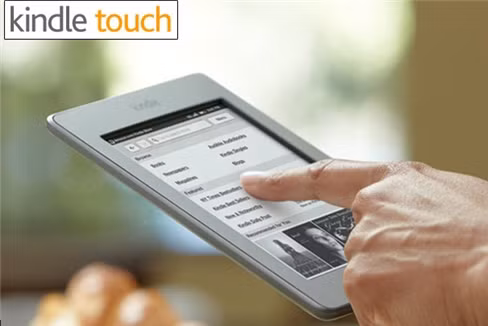 Kindle Touch, không cần nút bấm Hỗ trợ kết nối Wi-Fi và một tính năng mới được gọi là X-Ray cho phép bạn xem qua thông tin về một cuốn sách, các nhân vật hư cấu, nhân vật lịch sử, những địa điểm, hoặc các chủ đề và nhận những mô tả chi tiết của chúng từ Wikipedia và Shelfari. Thiết bị có dung lượng lưu trữ 4GB, kèm theo dịch vụ lưu trữ đám mây miễn phí của Amazon cho tất cả sách bạn mua. Kindle Touch, không cần nút bấm Hỗ trợ kết nối Wi-Fi và một tính năng mới được gọi là X-Ray cho phép bạn xem qua thông tin về một cuốn sách, các nhân vật hư cấu, nhân vật lịch sử, những địa điểm, hoặc các chủ đề và nhận những mô tả chi tiết của chúng từ Wikipedia và Shelfari. Thiết bị có dung lượng lưu trữ 4GB, kèm theo dịch vụ lưu trữ đám mây miễn phí của Amazon cho tất cả sách bạn mua.