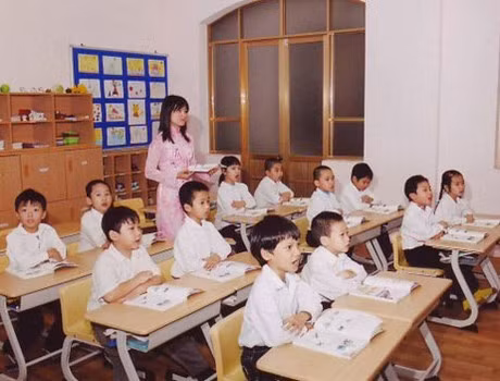 Học sinh ngồi nhầm lớp, nếu hỏi cấp trên, lỗi sẽ là của ...giáo viên ảnh 1 Học sinh ngồi nhầm lớp, nếu hỏi cấp trên, lỗi sẽ là của ...giáo viên ảnh 1
