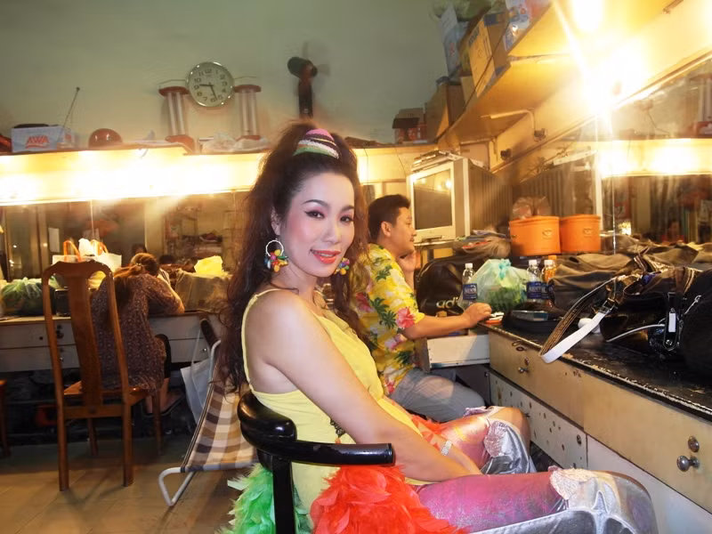 May mắn, đó chỉ là vai Mén của Trịnh Kim Chi trong vở Hú hồn, đang được diễn thường xuyên tại sân khấu kịch Phú Nhuận, TP.HCM của “bà bầu” Hồng Vân. May mắn, đó chỉ là vai Mén của Trịnh Kim Chi trong vở Hú hồn, đang được diễn thường xuyên tại sân khấu kịch Phú Nhuận, TP.HCM của “bà bầu” Hồng Vân.