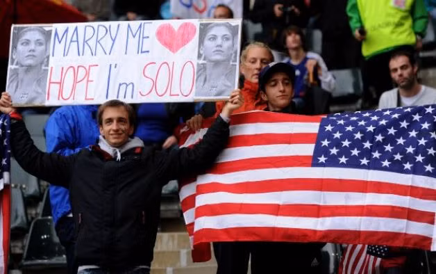Tấm chân tình dành cho Hope Solo Tấm chân tình dành cho Hope Solo