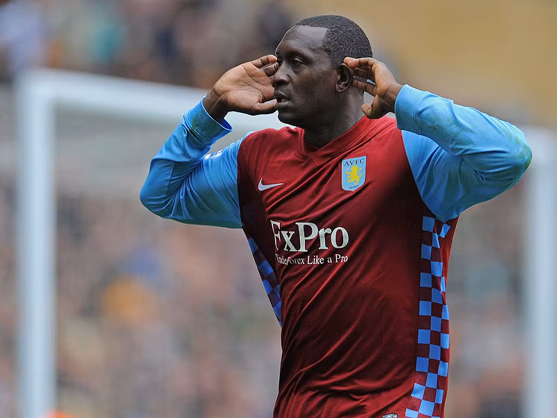 Tiền đạo: Emile Heskey