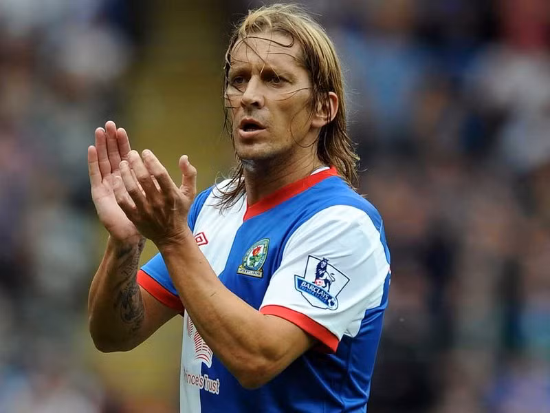 Hậu vệ phải: Michel Salgado