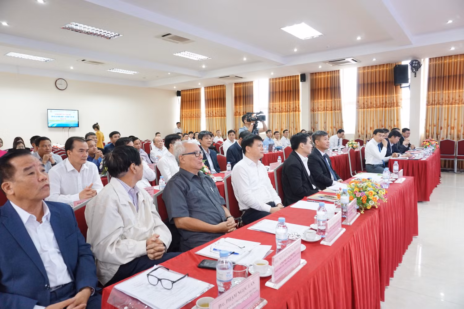 Câu lạc bộ Khối đào tạo Nông nghiệp, Lâm nghiệp, Thủy sản vừa được thành lập vào ngày 24/11 vừa qua. Ảnh: NP Câu lạc bộ Khối đào tạo Nông nghiệp, Lâm nghiệp, Thủy sản vừa được thành lập vào ngày 24/11 vừa qua. Ảnh: NP