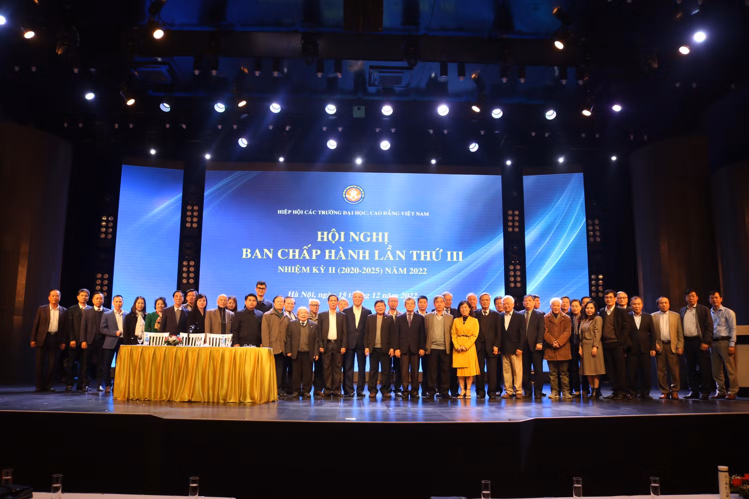 Các đại biểu tham dự Hội nghị Ban Chấp hành lần thứ 3, nhiệm kỳ II bằng hình thức trực tiếp Các đại biểu tham dự Hội nghị Ban Chấp hành lần thứ 3, nhiệm kỳ II bằng hình thức trực tiếp