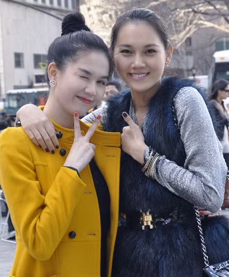 Ngọc Thạch được mời sang New York tham dự show thời trang của nhà thiết kế Cory với vai trò người mẫu chính trong đêm diễn tối 25/2 với 200 người mẫu nước ngoài.