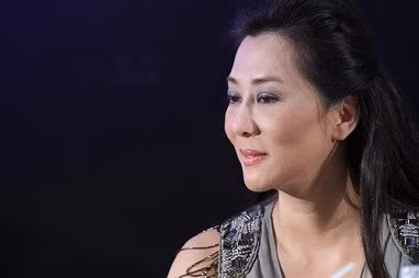 "Tôi đã đọc rất nhiều sách về thiền, về đạo trong thời gian ấy và thấy những thứ thuộc về tâm linh rất gần gũi với mình" "Tôi đã đọc rất nhiều sách về thiền, về đạo trong thời gian ấy và thấy những thứ thuộc về tâm linh rất gần gũi với mình"