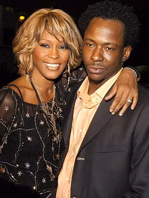 Cuộc đời Whitney Houston qua ảnh ảnh 4 Năm 1992, cô kết hôn cùng Bobby Brown.