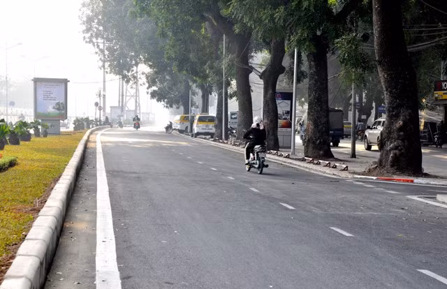Tuyến đường đi vào sử dụng phần nào hoàn thiện thêm hệ thống giao thông, giảm ùn tắc và cải thiện chất lượng dịch vụ vận tải hành khách công cộng bằng xe buýt. Tuyến đường đi vào sử dụng phần nào hoàn thiện thêm hệ thống giao thông, giảm ùn tắc và cải thiện chất lượng dịch vụ vận tải hành khách công cộng bằng xe buýt.
